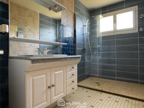 Maison 100 m² à Chasseneuil-du-Poitou 86360