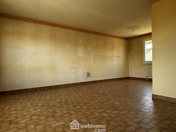 Maison 100 m² à Chasseneuil-du-Poitou 86360