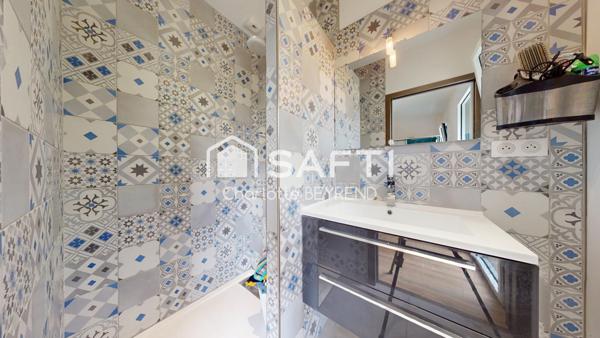 Votre havre de paix à Tomblaine : maison de 2017, 5 chambres, jardin avec vue sur la forêt.