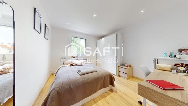 Votre havre de paix à Tomblaine : maison de 2017, 5 chambres, jardin avec vue sur la forêt.