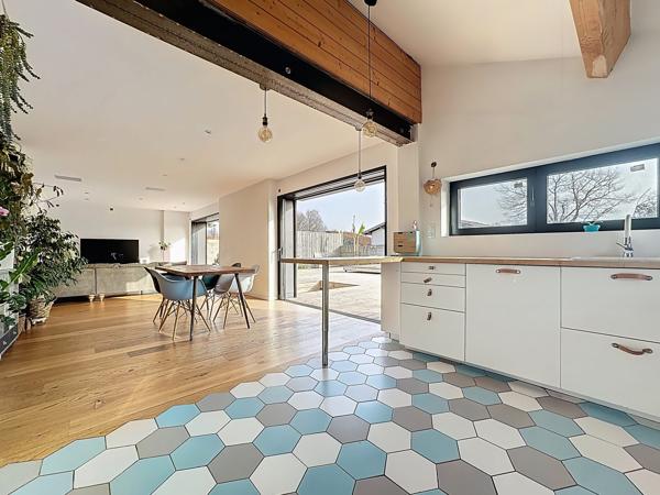 Gujan-Mestras quartier Meyran, Maison rénovée de 110m2 (150m2 au sol) parcelle de 529 m2, dépendance !