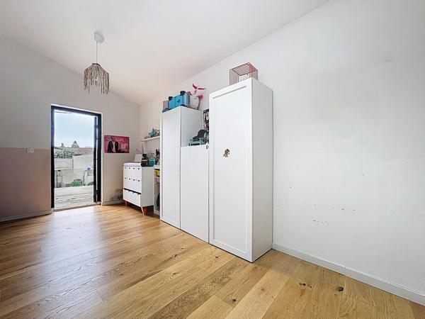 Gujan-Mestras quartier Meyran, Maison rénovée de 110m2 (150m2 au sol) parcelle de 529 m2, dépendance !