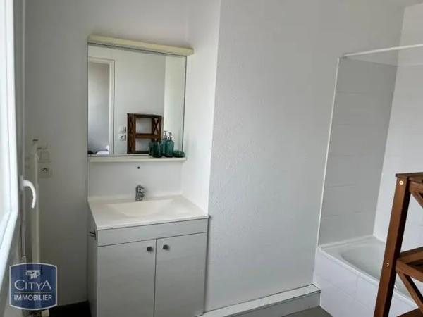 Appartement à louer 2 pièces 40m² Saint-Nazaire (44600)