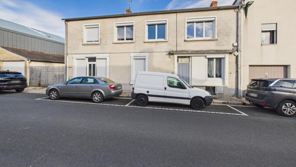 maison de bourg Saint Maur 163 m²