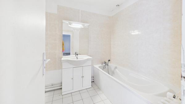 maison de bourg Saint Maur 163 m²