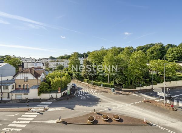 ISSY LES MOULINEAUX - CENTRE-VILLE - Appartement traversant 2/3 pièces