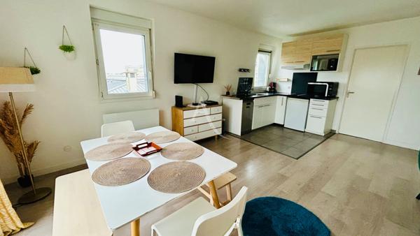 EXCLUSIVITÉ Appartement lumineux au dernier étage