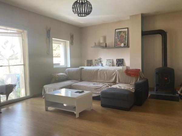 Maison de village entièrement rénovée 6 pièces sur Vaux en Buget