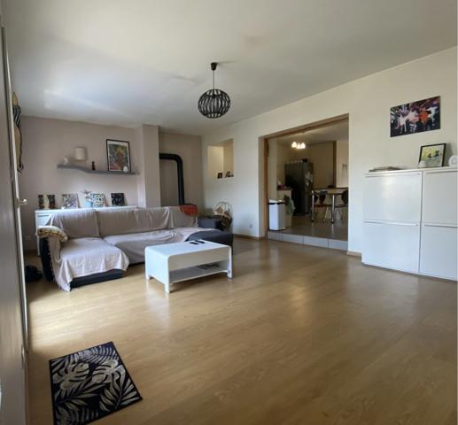 Maison de village entièrement rénovée 6 pièces sur Vaux en Buget