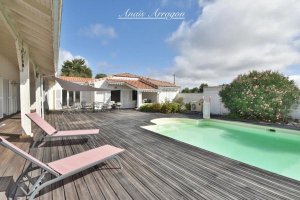 Demeure d’exception de 250 m² avec piscine, tennis et parc arboré à Saint-Sylvestre-sur-Lot(47)