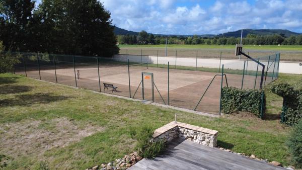 Demeure d’exception de 250 m² avec piscine, tennis et parc arboré à Saint-Sylvestre-sur-Lot(47)