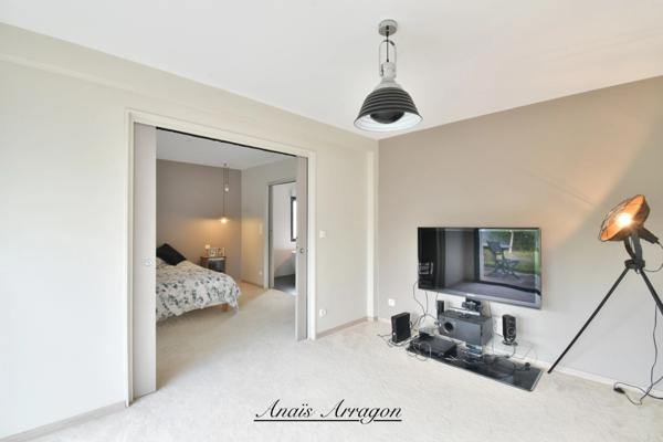 Demeure d’exception de 250 m² avec piscine, tennis et parc arboré à Saint-Sylvestre-sur-Lot(47)