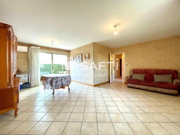 Maison familiale de plain-pied avec beau potentiel