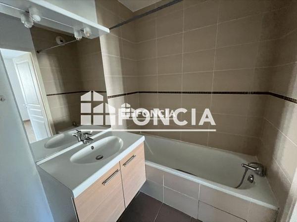 Location Appartement 2 pièces 43.07 m² - 10 IMPASSE DES PEGANS Ferney Voltaire 01210