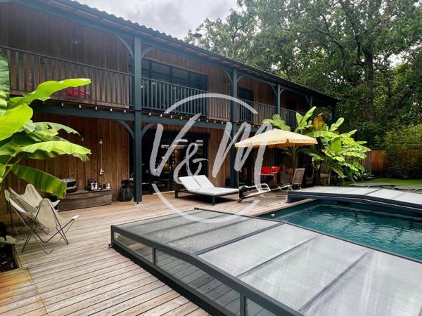 Villa de luxe à vendre LANTON- Villa de prestige à ossature bois avec piscine et environnement naturel exceptionnel proche de la plage LANTON