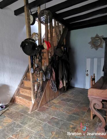 Maison sur 2,5ha à Vimartin sur Orthe