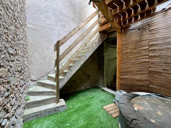 Appartement T2 traversant avec garage double stockage terrasse et patio à vendre Carcassonne Bastide