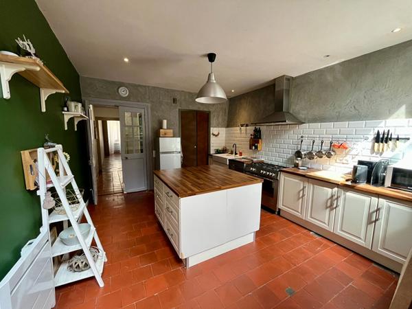 Appartement T2 traversant avec garage double stockage terrasse et patio à vendre Carcassonne Bastide