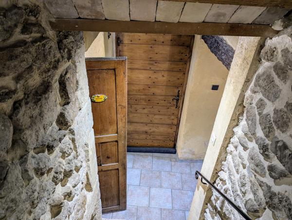 Camaret-sur-Aigues (84850) À découvrir : Magnifique mas avec fort potentiel – Environ 320 m² habitables