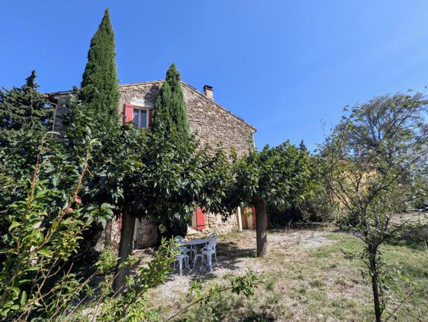 Camaret-sur-Aigues (84850) À découvrir : Magnifique mas avec fort potentiel – Environ 320 m² habitables