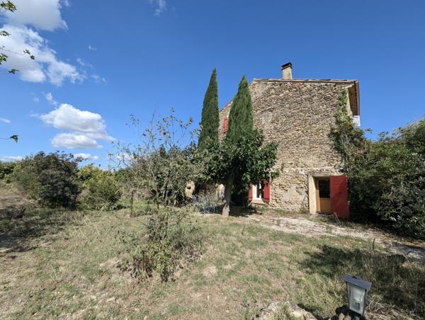 Camaret-sur-Aigues (84850) À découvrir : Magnifique mas avec fort potentiel – Environ 320 m² habitables