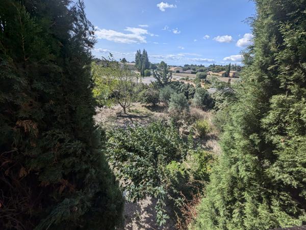 Camaret-sur-Aigues (84850) À découvrir : Magnifique mas avec fort potentiel – Environ 320 m² habitables