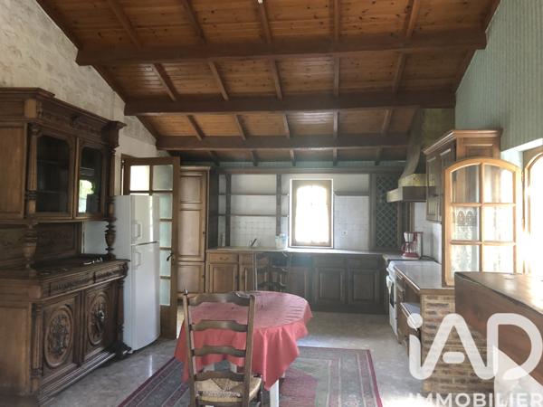 Maison à vendre 6 pièces 150 m² Barbezieux-Saint-Hilaire