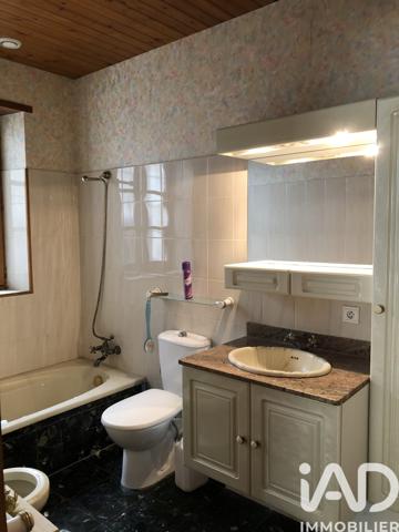 Maison à vendre 6 pièces 150 m² Barbezieux-Saint-Hilaire