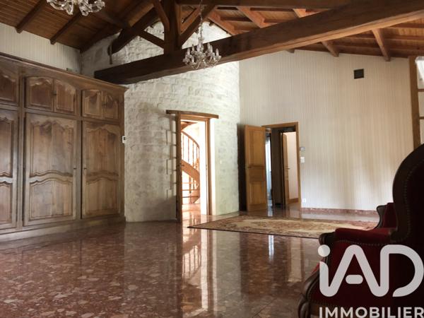 Maison à vendre 6 pièces 150 m² Barbezieux-Saint-Hilaire