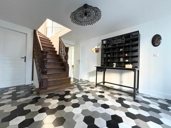 Maison à vendre    9 pièces • 330 m2 Guérande