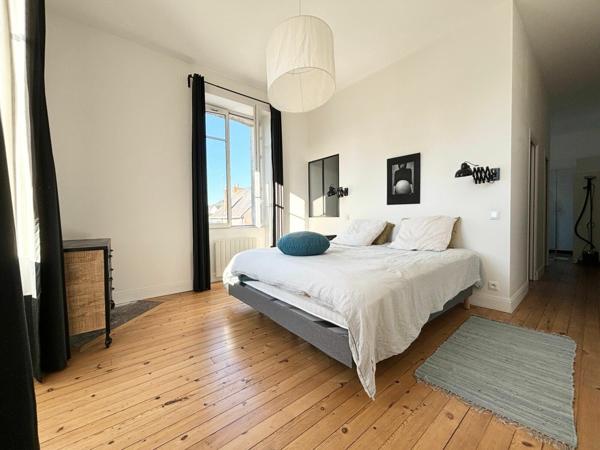 Maison à vendre    9 pièces • 330 m2 Guérande