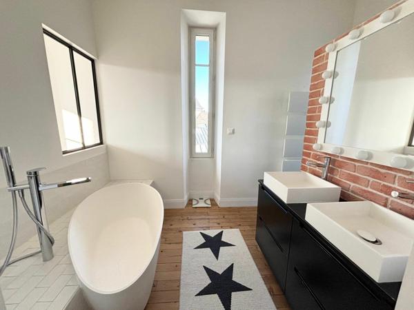 Maison à vendre    9 pièces • 330 m2 Guérande