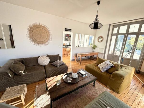 Maison à vendre    9 pièces • 330 m2 Guérande