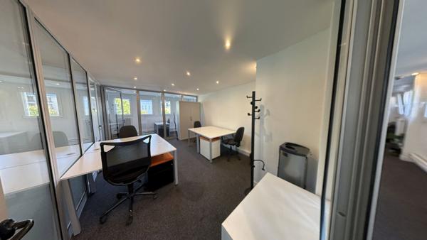 Issy-les-Moulineaux (92130) BUREAUX A LOUER 200m² Issy les Moulineaux - Métro Ligne 12 corentin Celton