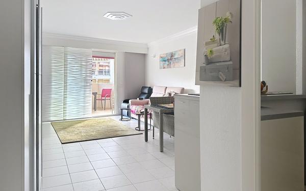 Appartement à vendre    2 pièces •  Juan-les-Pins - Antibes