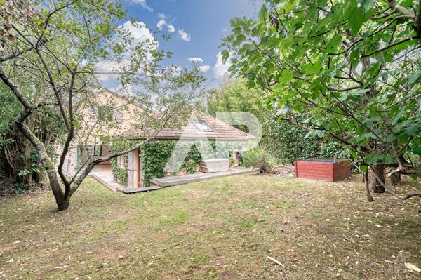 Maison Rueil Malmaison 6 pièce(s) 148 m2 €1 100 000 ** - Référence 19631