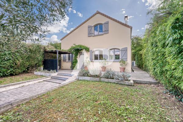 Maison Rueil Malmaison 6 pièce(s) 148 m2 €1 100 000 ** - Référence 19631