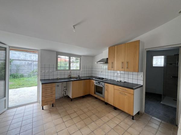 Maison à louer 1 050 € CC Audenge 3 p 75 m² DPE C