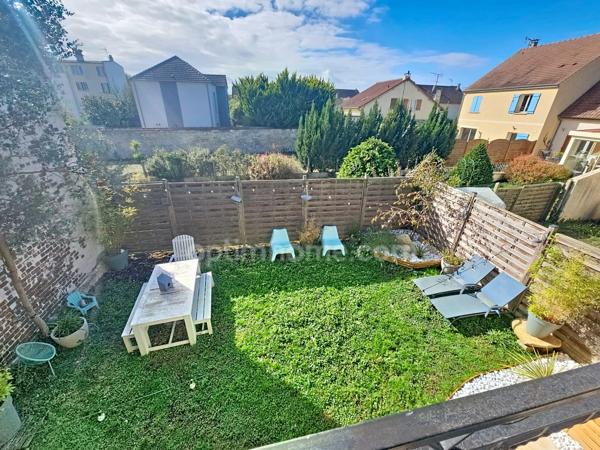 Maison de ville 3 pièces avec garage et jardin à vendre à CARRIERES SOUS POISSY (78)