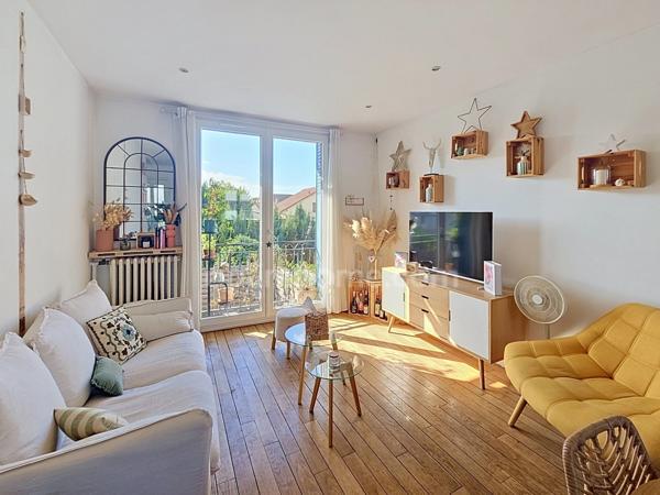 Maison de ville 3 pièces avec garage et jardin à vendre à CARRIERES SOUS POISSY (78)