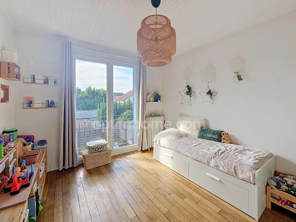 Maison de ville 3 pièces avec garage et jardin à vendre à CARRIERES SOUS POISSY (78)