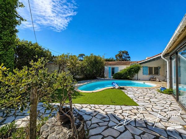 Maison 4 chambres + piscine sur un terrain de 730 m²