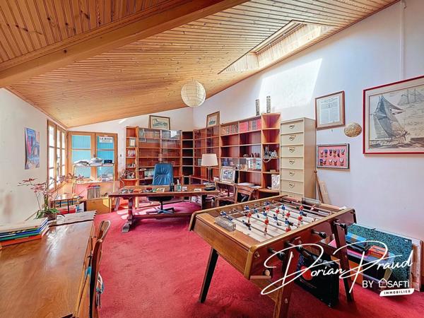 Maison 4 chambres + piscine sur un terrain de 730 m²