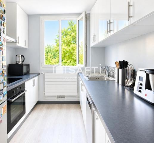 3p, parfait état, 2 grandes chambres, box, cave