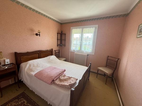 Maison familiale de 105 m² avec 4 chambres, garage motorisé et jardin à Grazailles