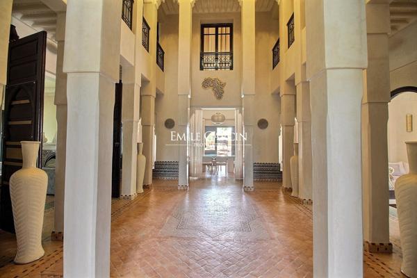 Villa à vendre dans un domaine privé à Marrakech