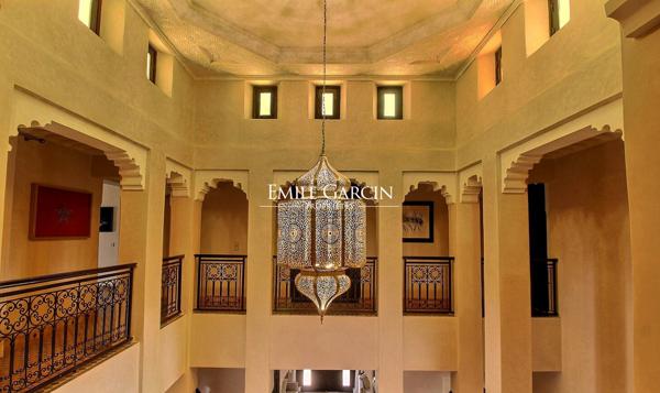 Villa à vendre dans un domaine privé à Marrakech