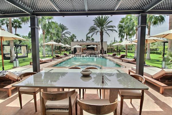 Villa à vendre dans un domaine privé à Marrakech