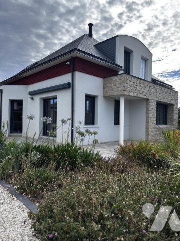 A VENDRE PLOEREN (56) MAISON CONTEMPORAINE DE QUALITE PROCHES VANNES ET COMMERCES