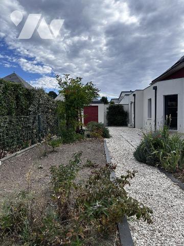 A VENDRE PLOEREN (56) MAISON CONTEMPORAINE DE QUALITE PROCHES VANNES ET COMMERCES
